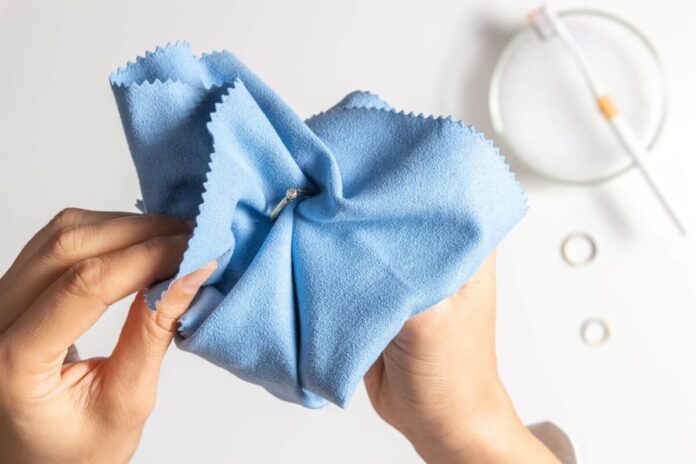 How to clean your jewellery