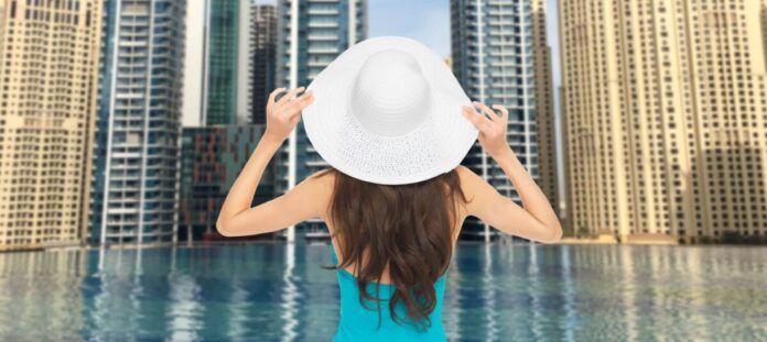 how to style a sunhat in dubai How To Style A Sunhat