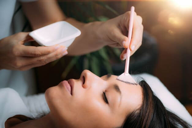 Retinol Rulebook: What it is and How to use it safely 1 Chemical Peel Face Treatment with Retinol Serum